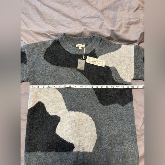 Mystree Gray and Cream Patterned Sweater - Picture 3 of 9